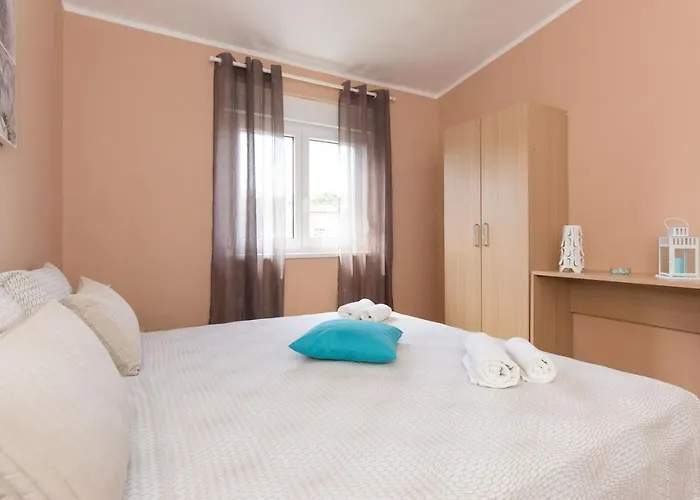 Adrijana 3* マリンスカ